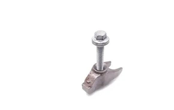 Jeep Grand Cherokee Fuel Injector clamp holder 