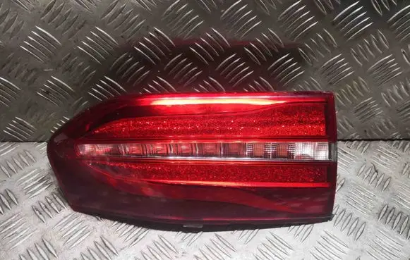 Tailgate rear/tail lights