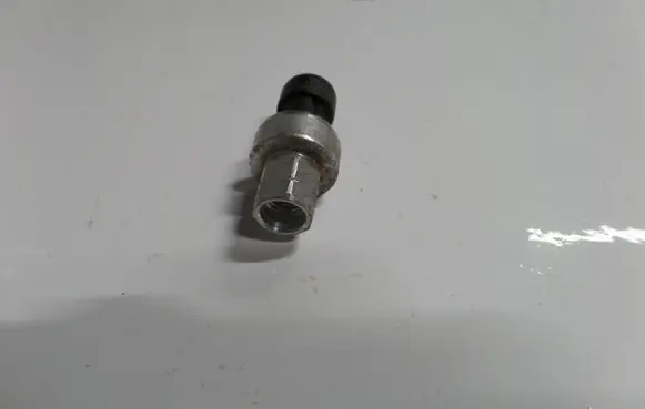 Renault Scenic III - Grand scenic III Air conditioning (A/C) pressure sensor 7700417506