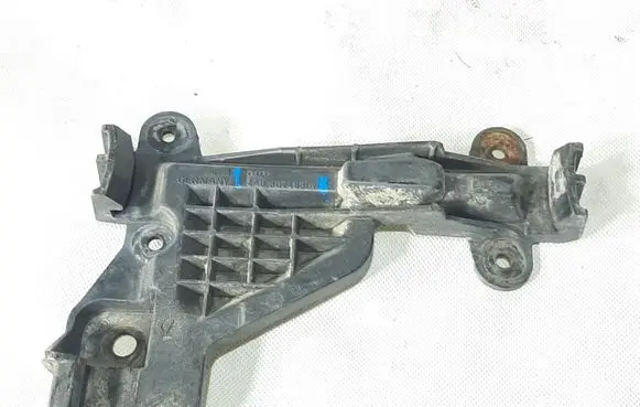 Audi A6 S6 C4 4A Rear bumper mounting bracket 4A0807483A