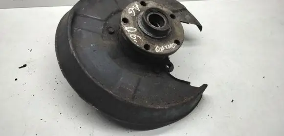 Rear wheel hub