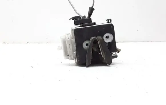 Audi A8 S8 D2 4D Rear door lock 8D1837016
