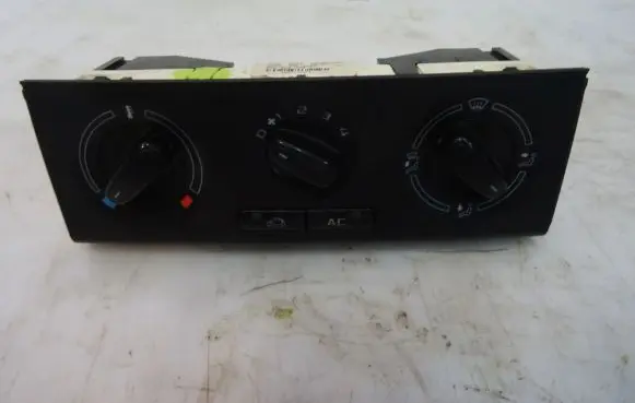 Skoda Fabia Mk2 (5J) Climate control unit 5J0820045C