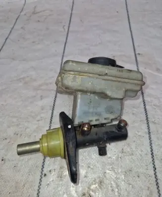 Land Rover Discovery Master brake cylinder 74471207