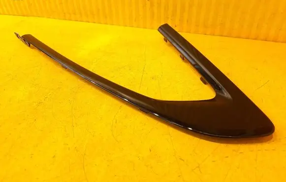 BMW 2 F44 Rear side glass trim 7483186