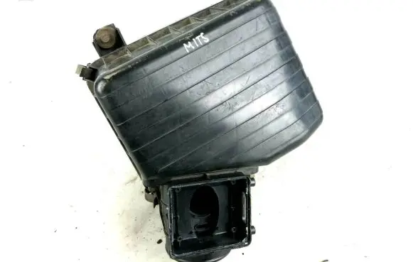 Mitsubishi Galant Air filter box MR355477