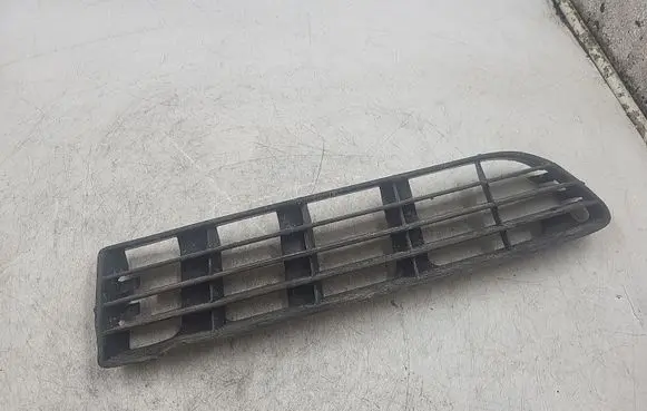 Audi A4 S4 B5 8D Front bumper lower grill 4A0807346