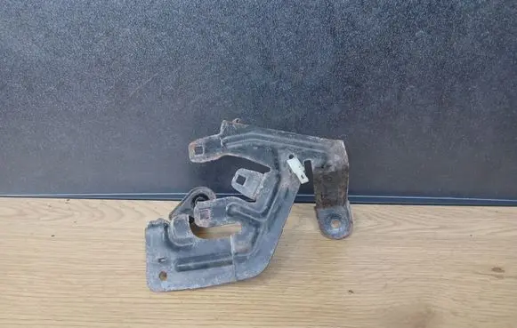 Dodge Caliber Front bumper mounting bracket