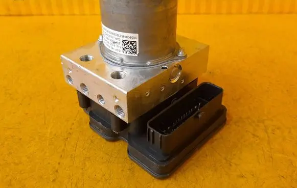 Mercedes-Benz C W205 ABS Pump A2059004951