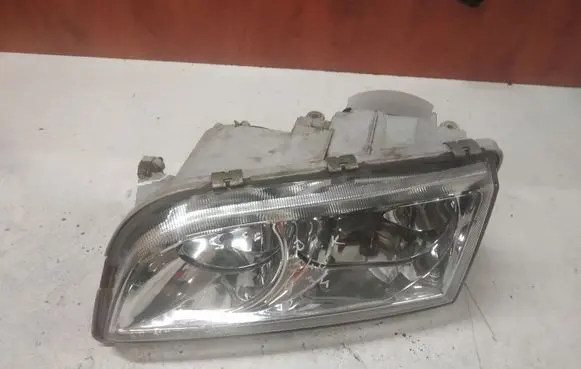 Volvo S40, V40 Headlight/headlamp 20A272B