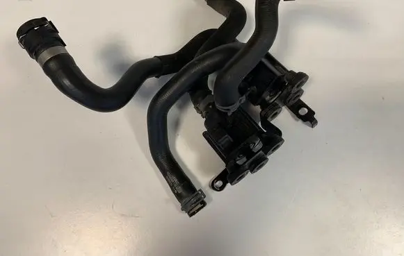 Audi A4 S4 B9 Electric auxiliary coolant/water pump 06H121601N 8W0819370C 8W0122448AA