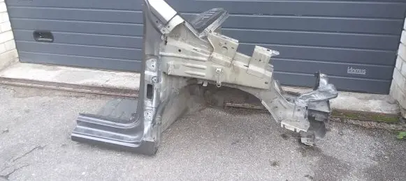Peugeot Partner Front quarter panel 
