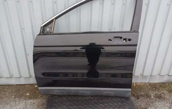 Honda CR-V Front door