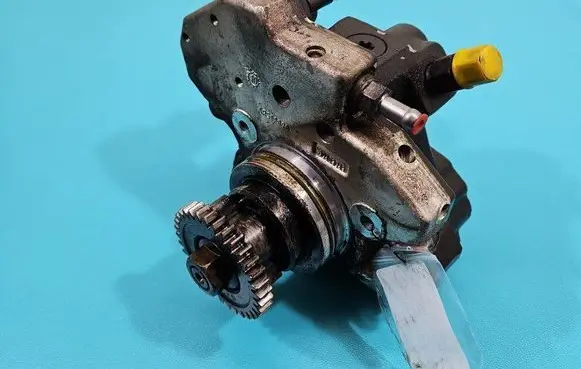 Fuel injection high pressure pump