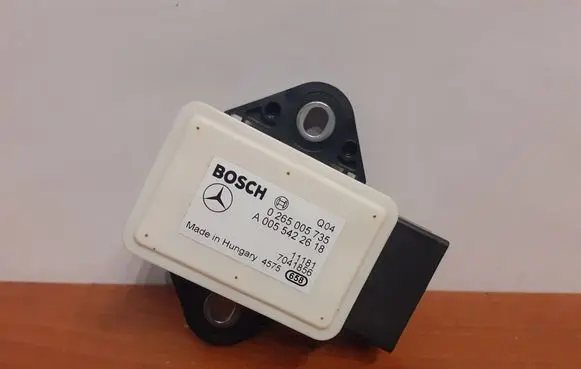 Mercedes-Benz E W212 ESP acceleration yaw rate sensor 0265005735 A0055422618
