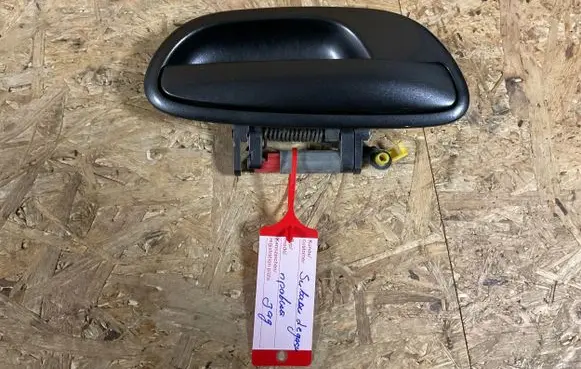 Subaru Legacy Front door exterior handle 