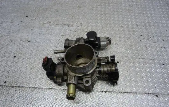 Toyota Avensis T220 Throttle body valve 22210-0060