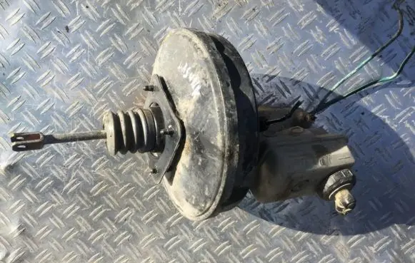Renault Laguna I Brake booster 825498e