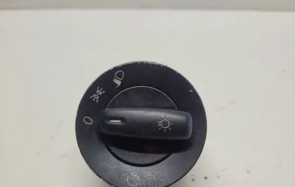 Volkswagen Golf V Light switch 1K0941431B