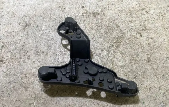 Toyota Avensis T250 Tail light bulb cover holder 89028783