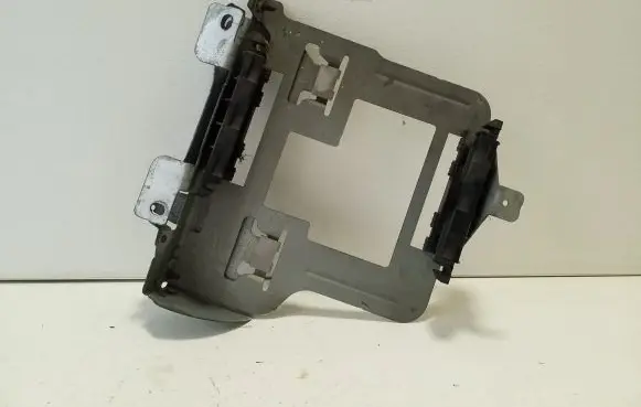 Volkswagen Golf Plus Engine control unit holder 1T0907411A 1T0971739G