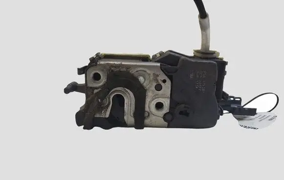 Citroen C5 Front door lock 574387 0615108