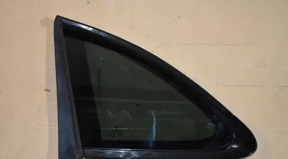 Porsche Panamera (971) Sliding door window/glass 
