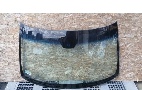 Volvo S60 Front windscreen/windshield window 