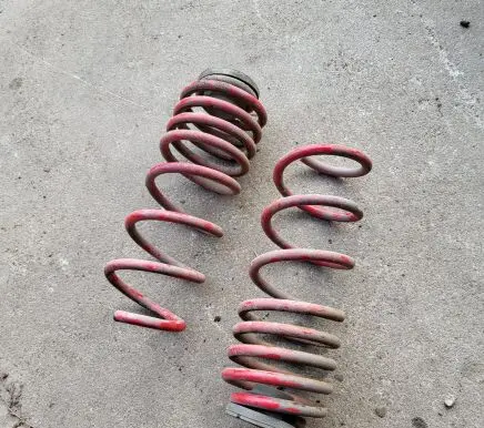 Volkswagen Golf IV Rear coil spring 100639