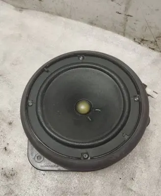 Audi A4 S4 B7 8E 8H Front door speaker 8E0035411A