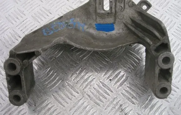 Mini Cooper Engine mount bracket 6763252
