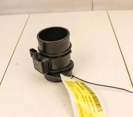 Nissan Qashqai Mass air flow meter 8200682558B