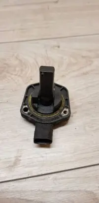 Volkswagen Golf V Oil level dip stick 1J0907660B 6PR00807902