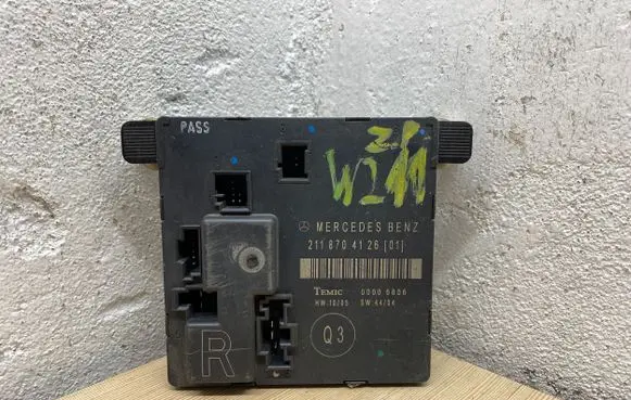 Mercedes-Benz E W211 Door control unit/module 2118704126 00006806