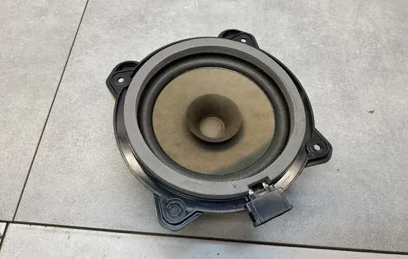 Volkswagen Golf VI Rear door speaker 5K7035710
