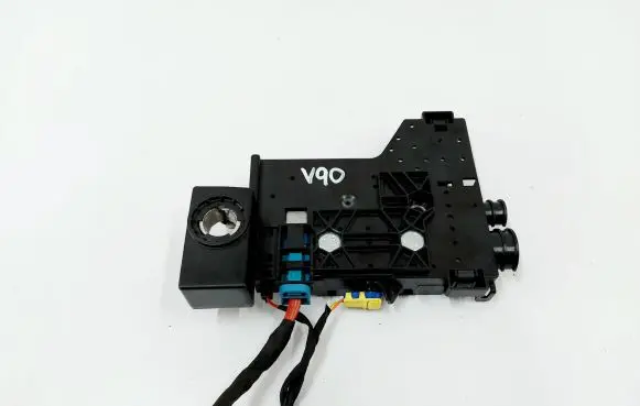 Volvo S90, V90 Battery relay fuse 