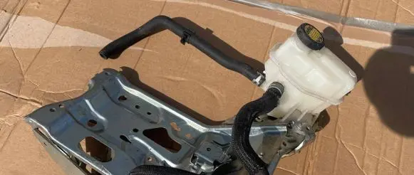 Toyota Yaris Battery box tray 