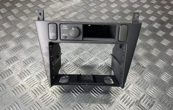 Volvo S40, V40 Radio/GPS head unit trim 73180 30867740 30613739