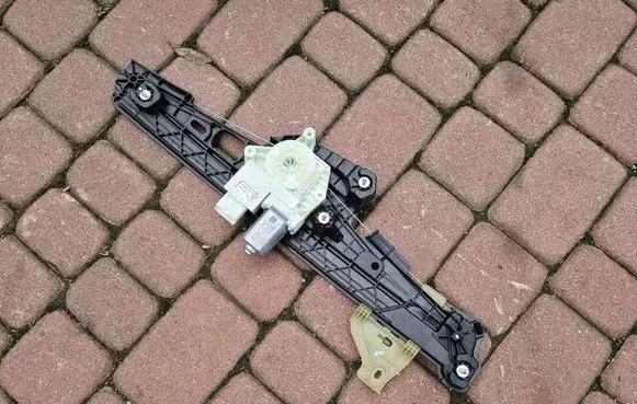 Renault Captur II Front window lifting mechanism without motor 807203293R