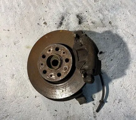 Volvo V70 Front wheel hub spindle knuckle 9461944