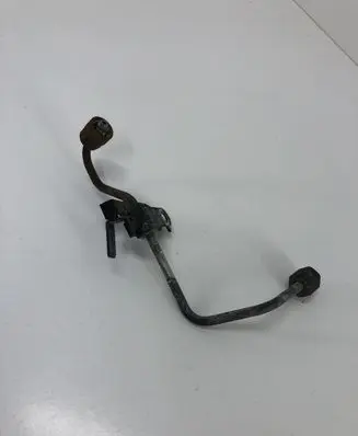 KIA Sportage Fuel injector supply line/pipe 