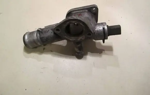 Audi A6 S6 C5 4B Engine coolant pipe/hose 038121133A