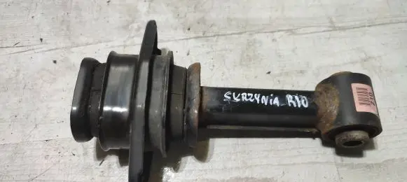 KIA Rio Engine mounting bracket