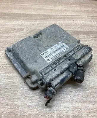 Opel Zafira B Engine control unit/module ECU 09133269 0281010021 UsedCS