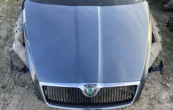 Skoda Octavia Mk2 (1Z) Engine bonnet/hood 