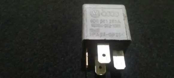 Skoda Octavia Mk1 (1U) Other relay 8d0951253a 373