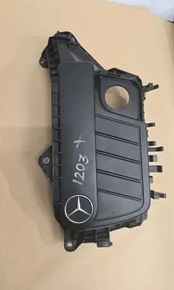 Mercedes-Benz C W205 Engine cover (trim) A6260100067