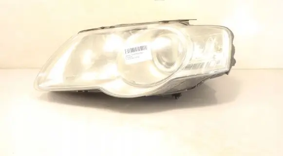 Volkswagen PASSAT B6 Headlight/headlamp