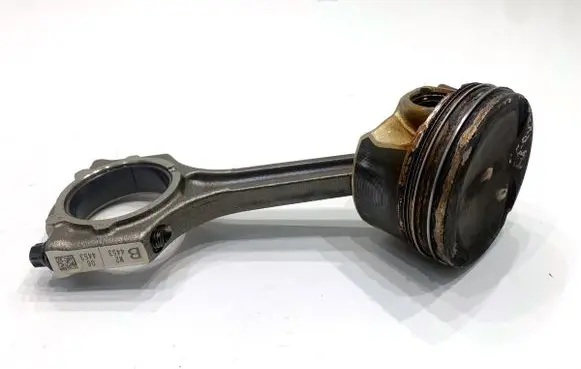 Hyundai i30 Piston with connecting rod G3LE