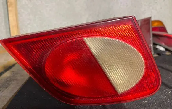 Mercedes-Benz E W210 Tailgate rear/tail lights A2108201064